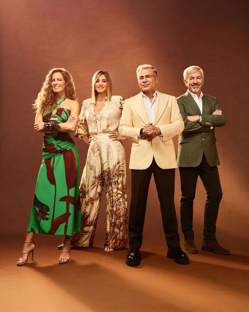 Laura Madrueño en Supervivientes 2025 junto a todos los presentadores del reality 