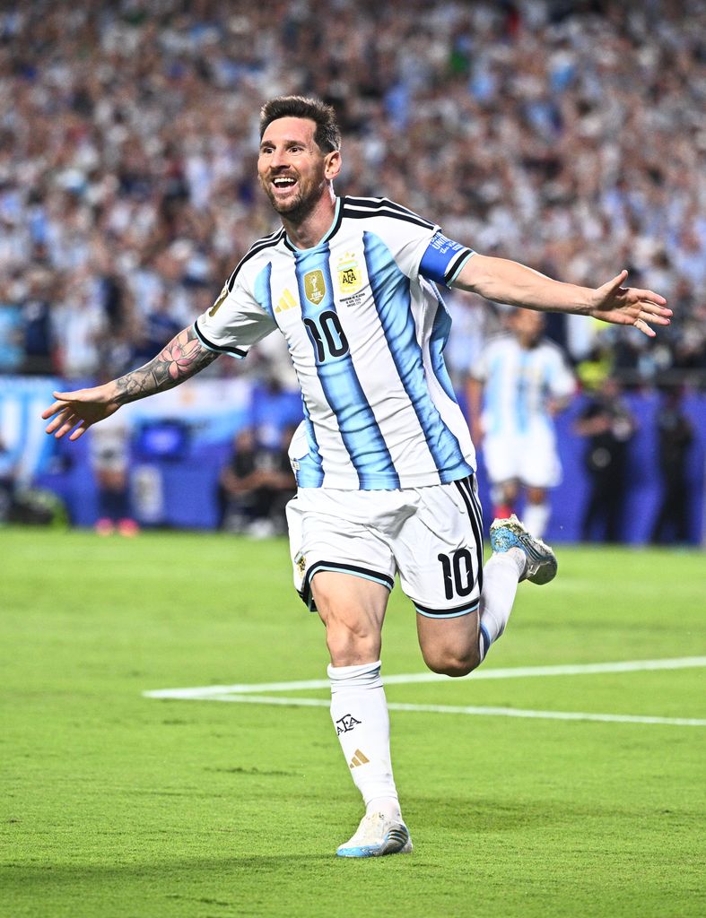 Messi celebrando su gol de Argentina contra Argelia, en el Mundial 2026 en el Kansas City Stadium, el 17 de junio de 2026