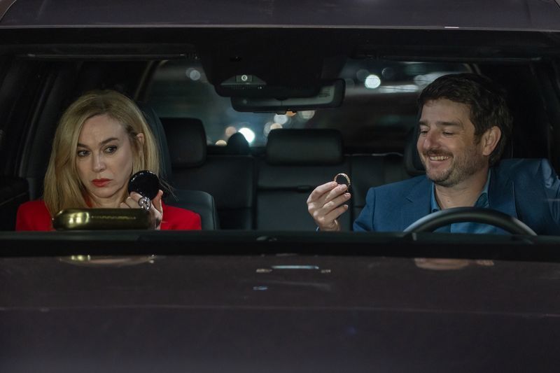 Marta Hazas y Gorka Otxoa en la cuarta temproada de 'Atasco'