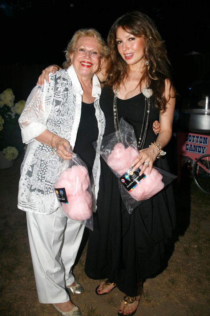 Thalía junto a su madre, Yolanda Miranda, en una foto tomada en East Hampton, NY, en agosto de 2007.