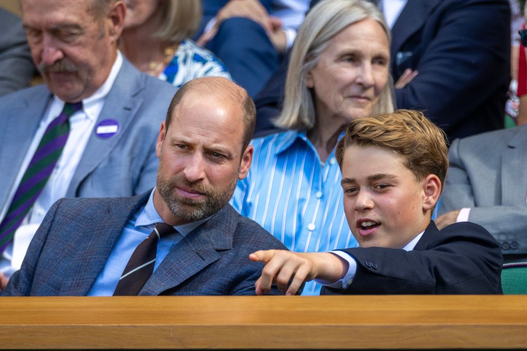 El príncipe Jorge con su padre, el príncipe Guillermo, en julio de 2026
