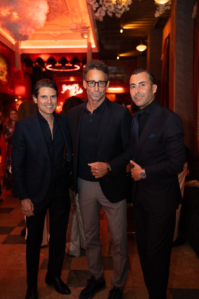 Álvaro Muñoz Escassi con Fernando Suarez Garzón y Julián Porras-Figueroa