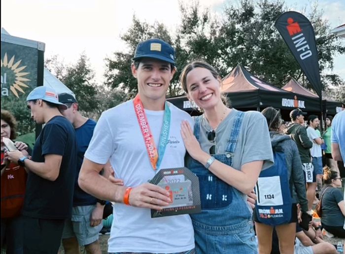 Claudia Osborne y José Entrecanales en un triatlón