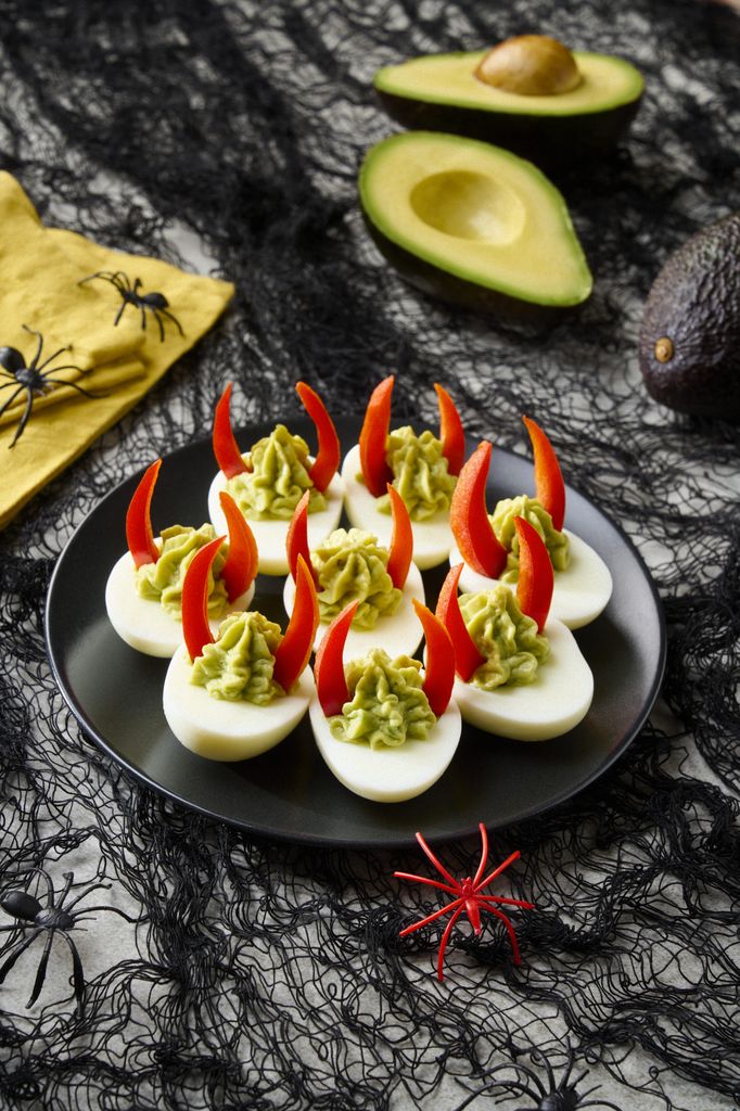 Huevos rellenos de Halloween