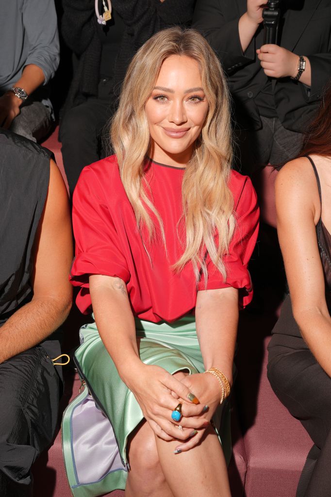 Hilary Duff en el desfile de Fendi en Milán.
