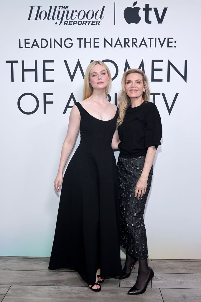 Elle Fanning y Michelle Pfeiffer juntas promoviendo los protagónicos femeninos.