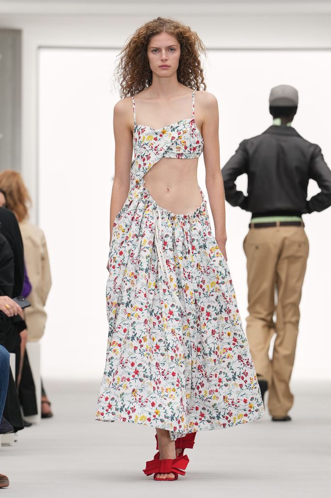 Paris Fashion Week: desfile de Loewe (Primavera/Verano 2027)