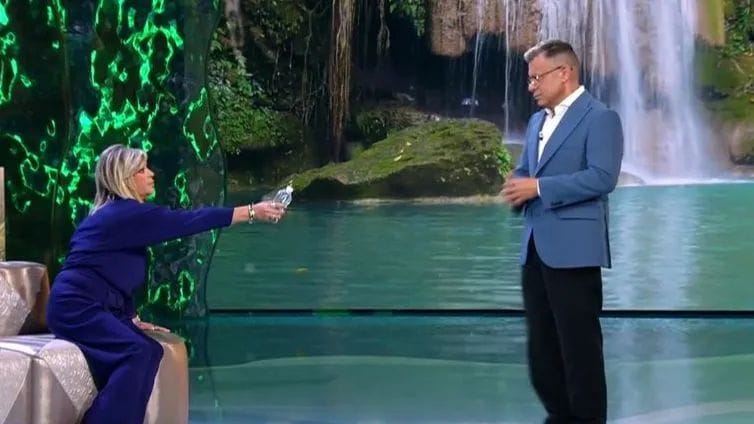 Terelu Campos y Jorge Javier Vázquez en el plató de Supervivientes