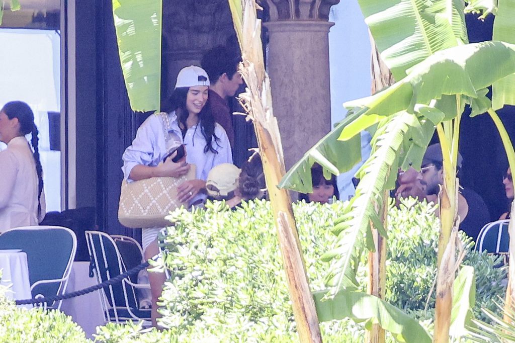 Dua Lipa y Callum Turner