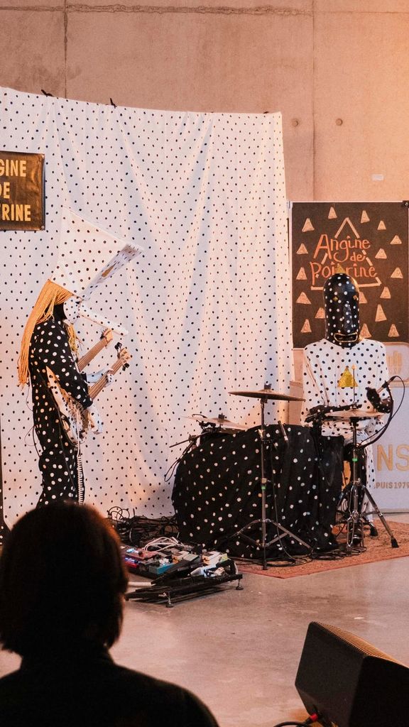 Angine de Poitrine nació como una broma entre amigos y ha terminado convirtiéndose en uno de los fenómenos musicales más virales de 2026