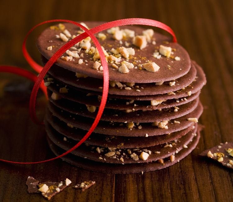 Galletas finas de cacahuete y chocolate al curry