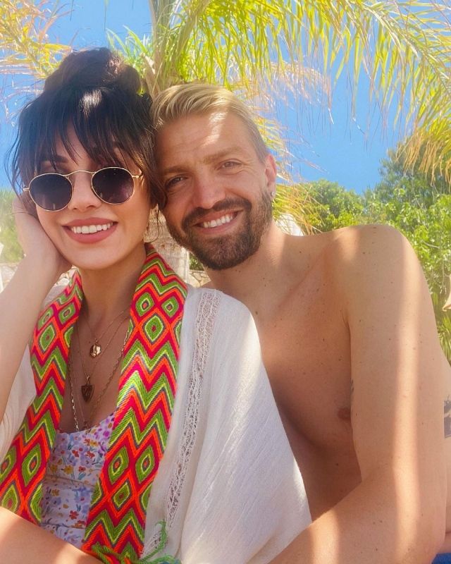 Şükran Ovalı y su marido, el futbolista Caner Erkin