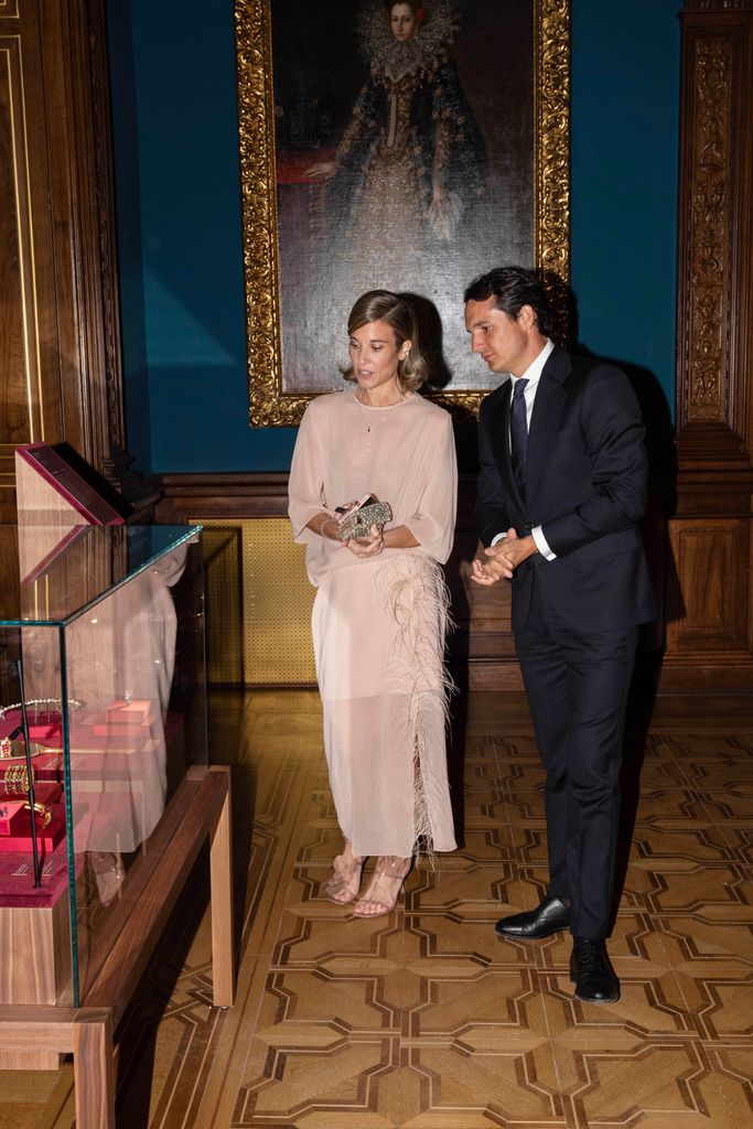 Inés de Cominges con Juan Suárez