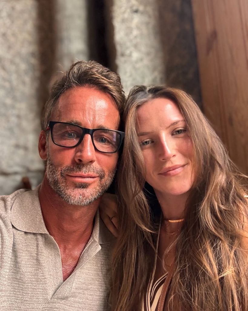 Álvaro Muñoz Escassi con su hija Anna Barrachina