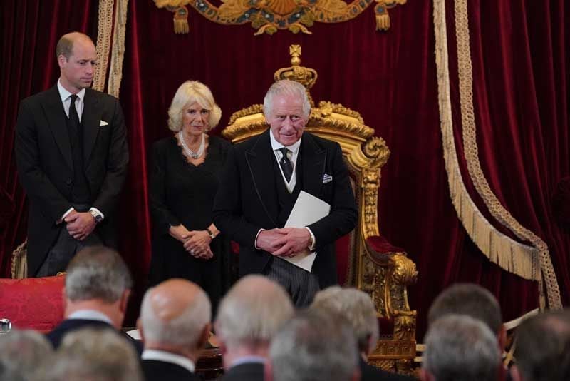 Guillermo, Carlos y Camilla de Inglaterra