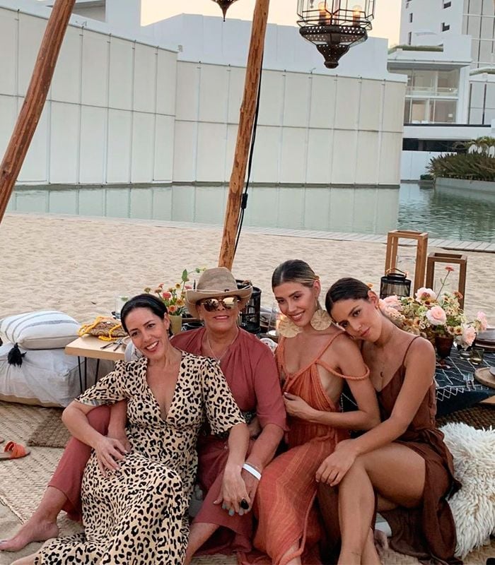 Michelle Salas y su familia 