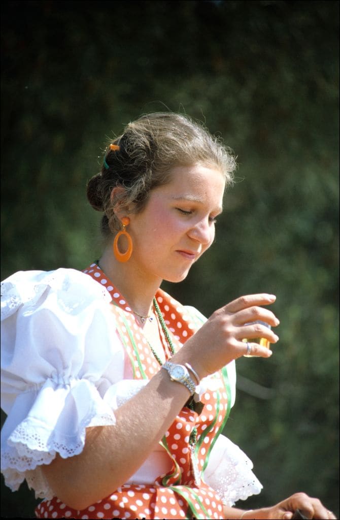 La infanta Elena en el Rocío en 1984