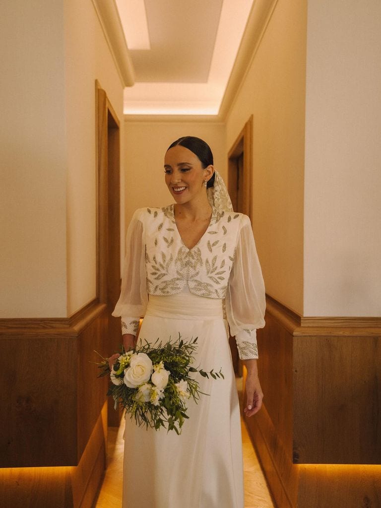 Novias con encajes y retales vintage familiar