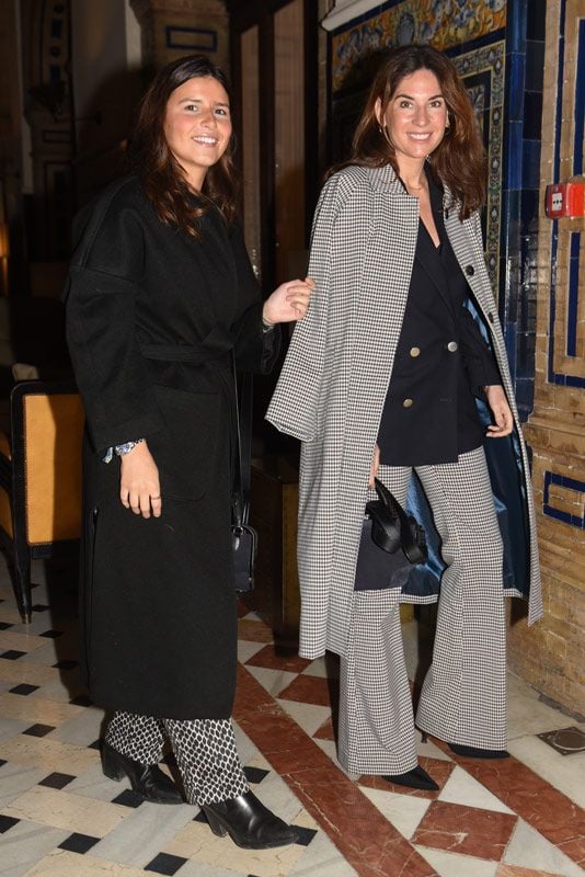 Cayetana Rivera y Lourdes Montes en la I edición del Premio Andalucía de la Tauromaquia