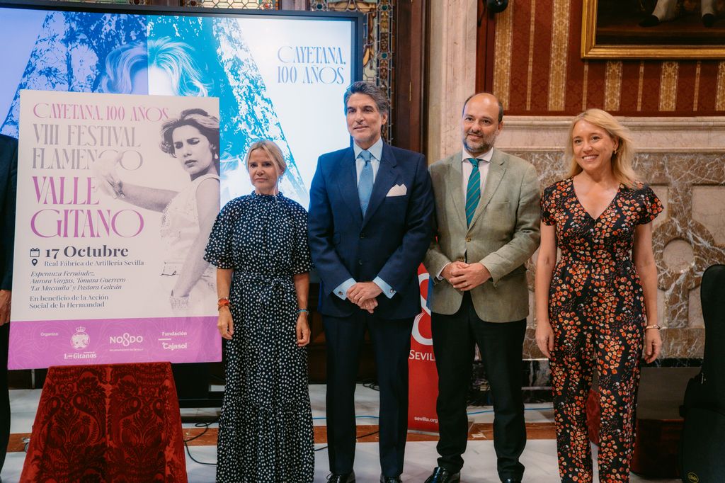 Eugenia Martínez de Irujo en la presentación del programa de actividades 'Cayetana, 100 años' el 24 de septiembre de 2026 en el Salón Colón del Ayuntamiento de Sevilla