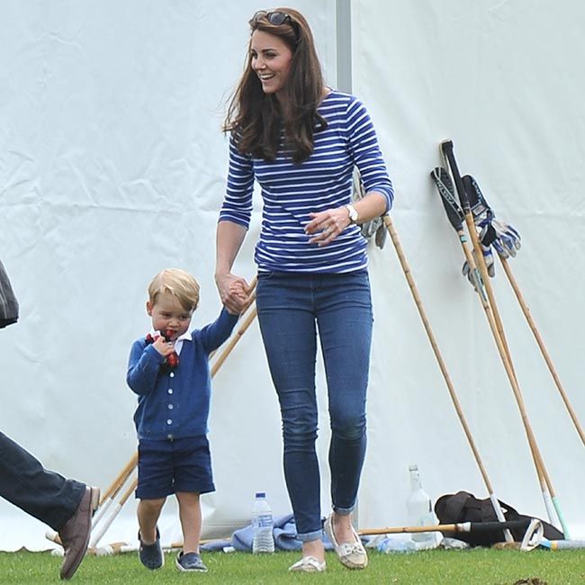 Desde que llegó a la Familia Real británica el estilo de Kate es seguido e imitado, no en vano ha sido elegida como la "royal" más elegante del año por los lectores de HOLA.com
