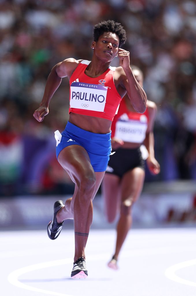 Nacida en Nizao, República Dominicana, Paulino descubrió el atletismo relativamente tarde antes de alcanzar la cima del atletismo internacional.