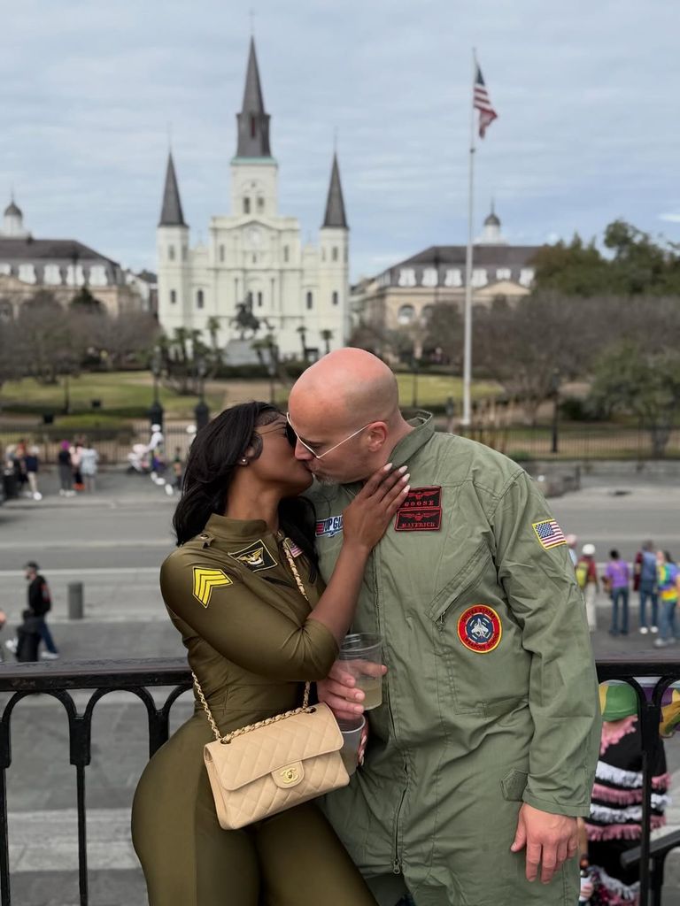 La influencer Ashlee Jenae junto su novio, Joe McCann