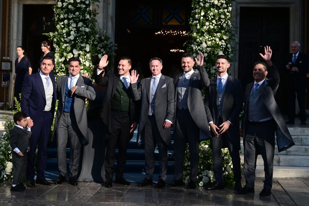 Matthew Kumar, el novio, con sus caballeros de honor