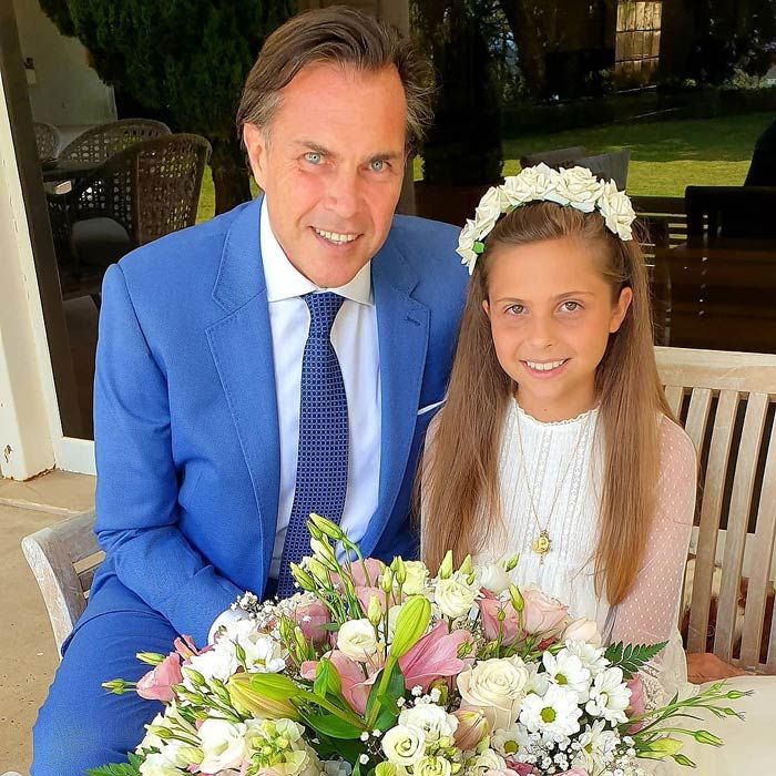 Isabelle d'Orleans y su padres Carlos Felipe