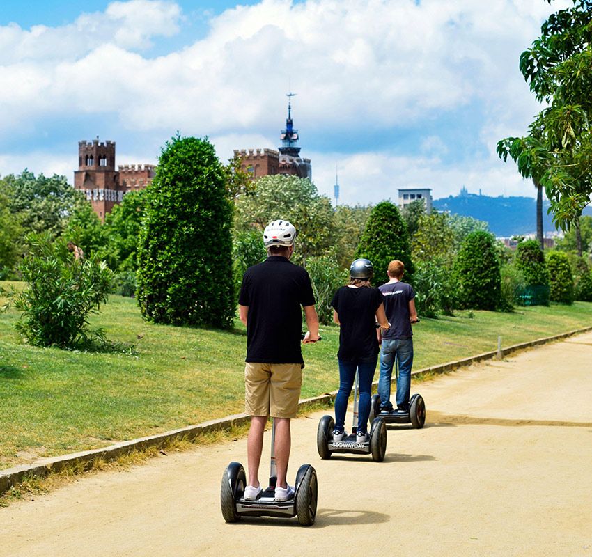 Segway y castillo de los Tres Dragones, Parque de la Ciudadela, Barcelona 