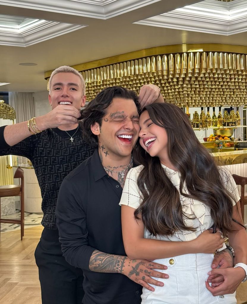 Nodal y Ánngela Aguilar, los más enamorados y cómplices hasta en el salón de belleza