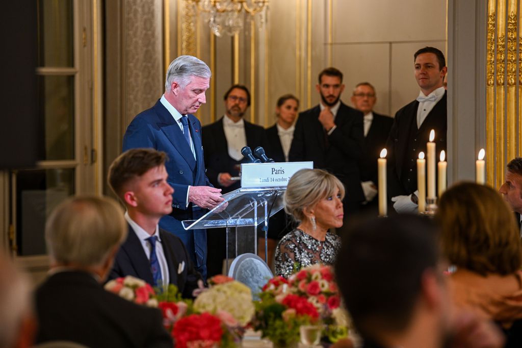 Felipe de Bélgica, Garbiel de Bélgica y Brigitte Macron en una cena de gale el 14 de octubre de 2024