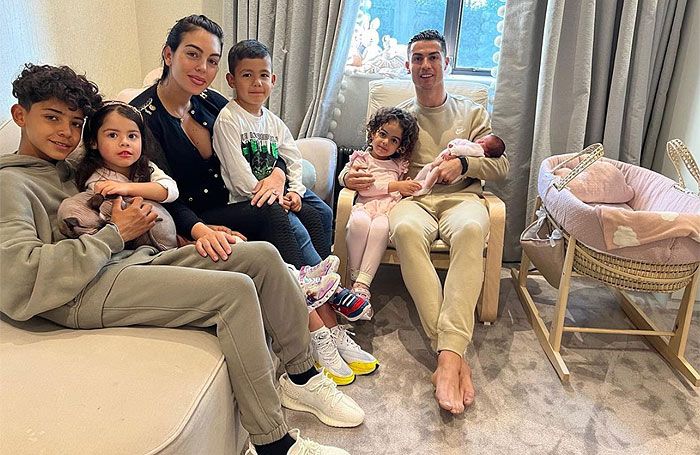 Cristiano Ronaldo con su familia