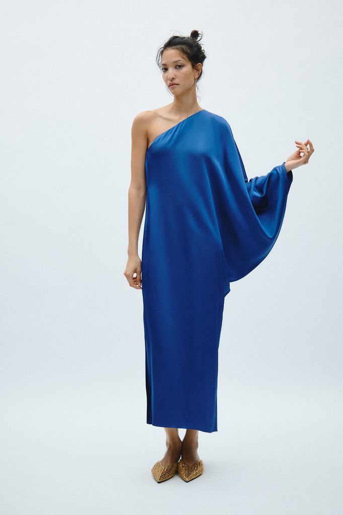 Vestidos para bodas sencillos y elegantes de las rebajas de Zara