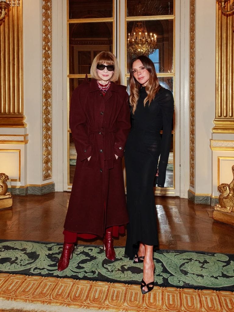 Victoria Beckham junto a Anna Wintour