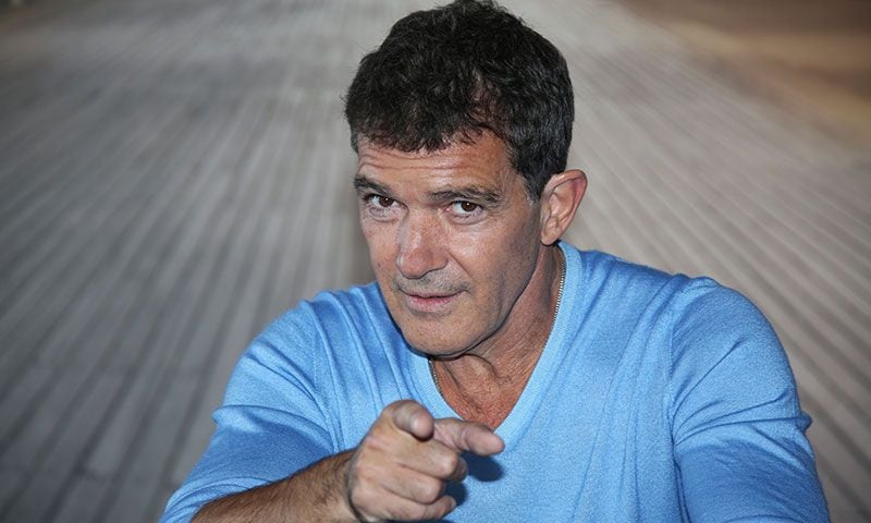 antonio banderas posado archivo