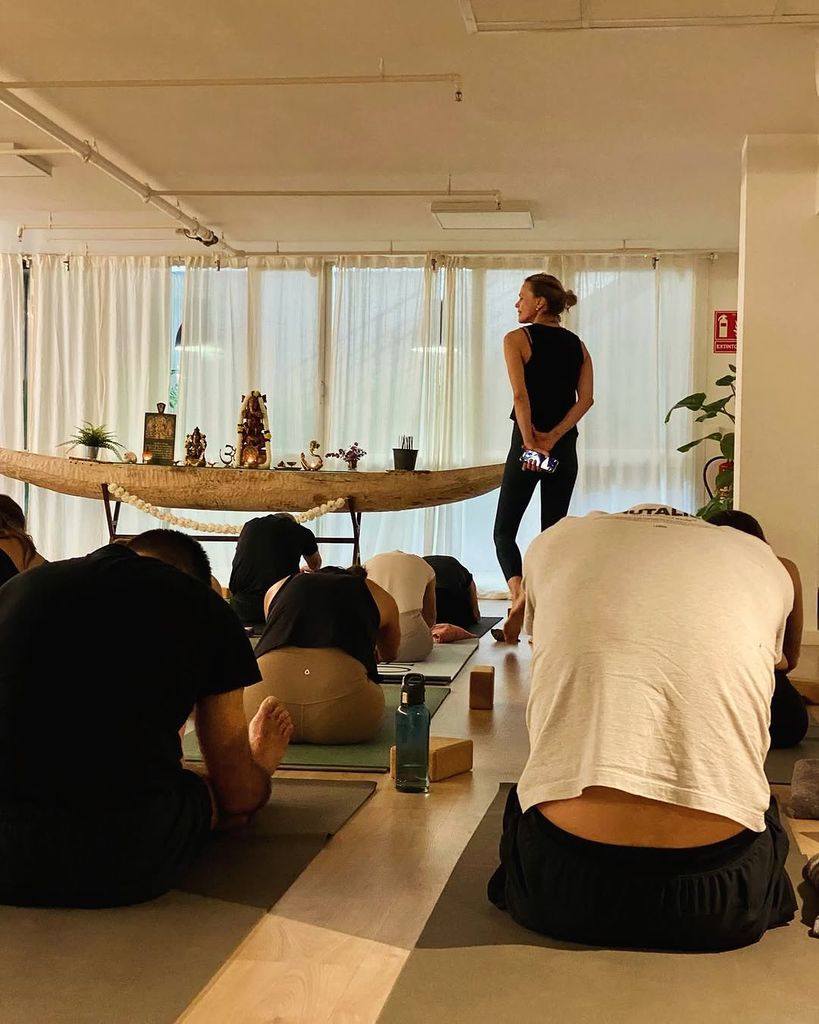 Verónica Blume en una clase de yoga