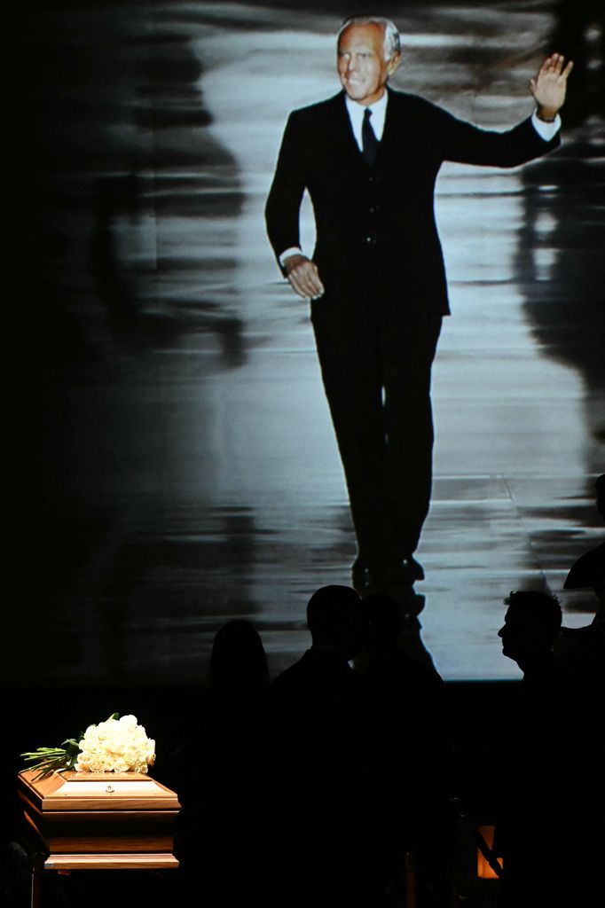 La capilla ardiente de Giorgio Armani, en el Armani Theatre de Milán