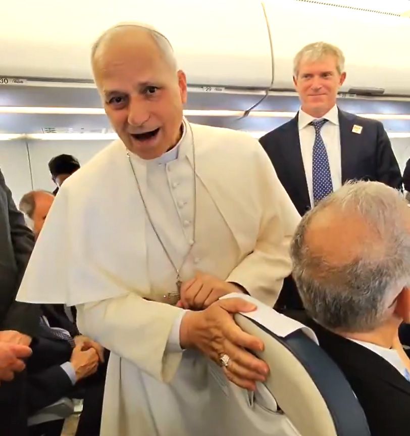 El Papa León XIV, en el momento que confesaba que es aficionado del Real Madrid