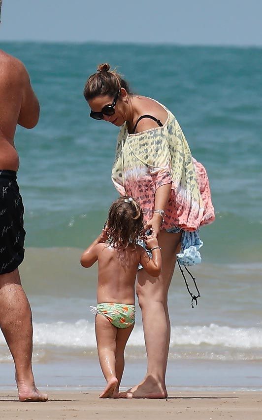 Toñi Moreno y su hija Lola en Cádiz