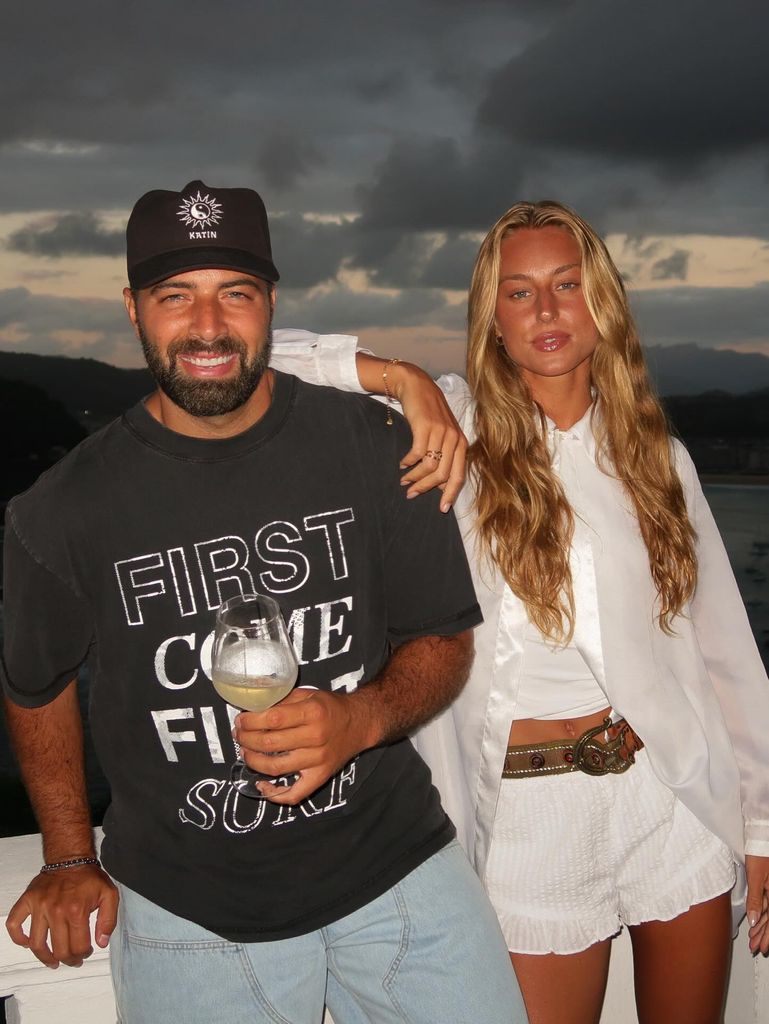 Jencarlos Canela y Olivia Elliott disfrutaron un nueevo verano juntos.