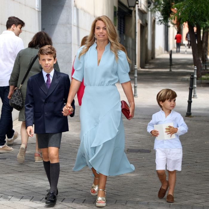 Carla Goyanes con sus hijos