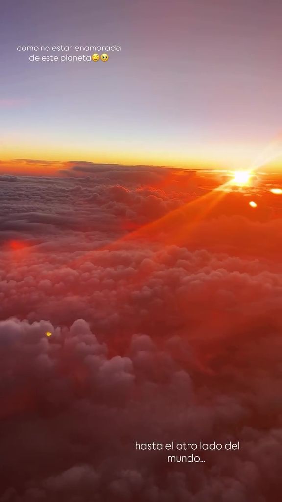 Aislinn Derbez compartió hermosas imágenes de camino a Sudáfrica.