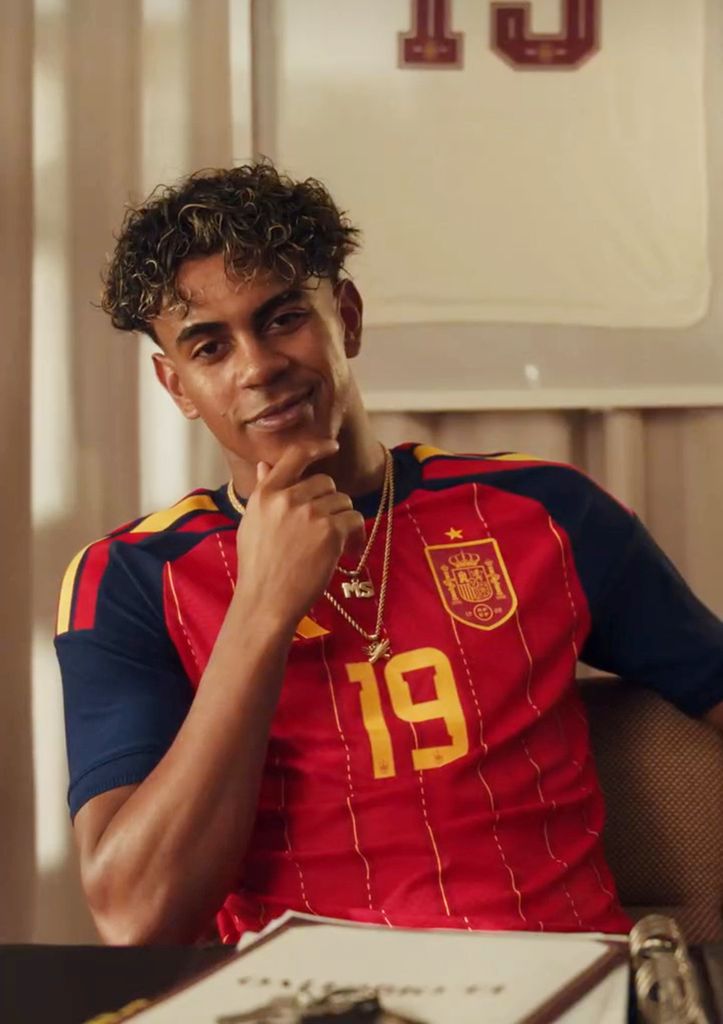 Lamine Yamal celebra sus 19 años un día antes del partido contra Francia rumbo a la final del Mundial 2026