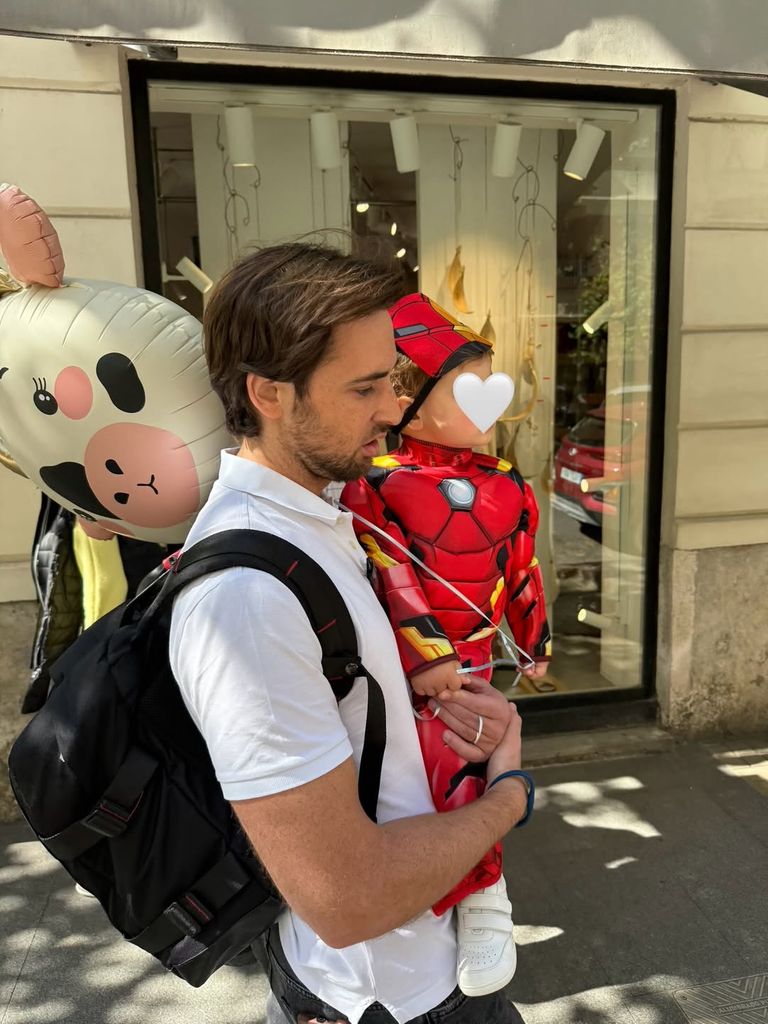 Lorenzo con su hijo, Loren