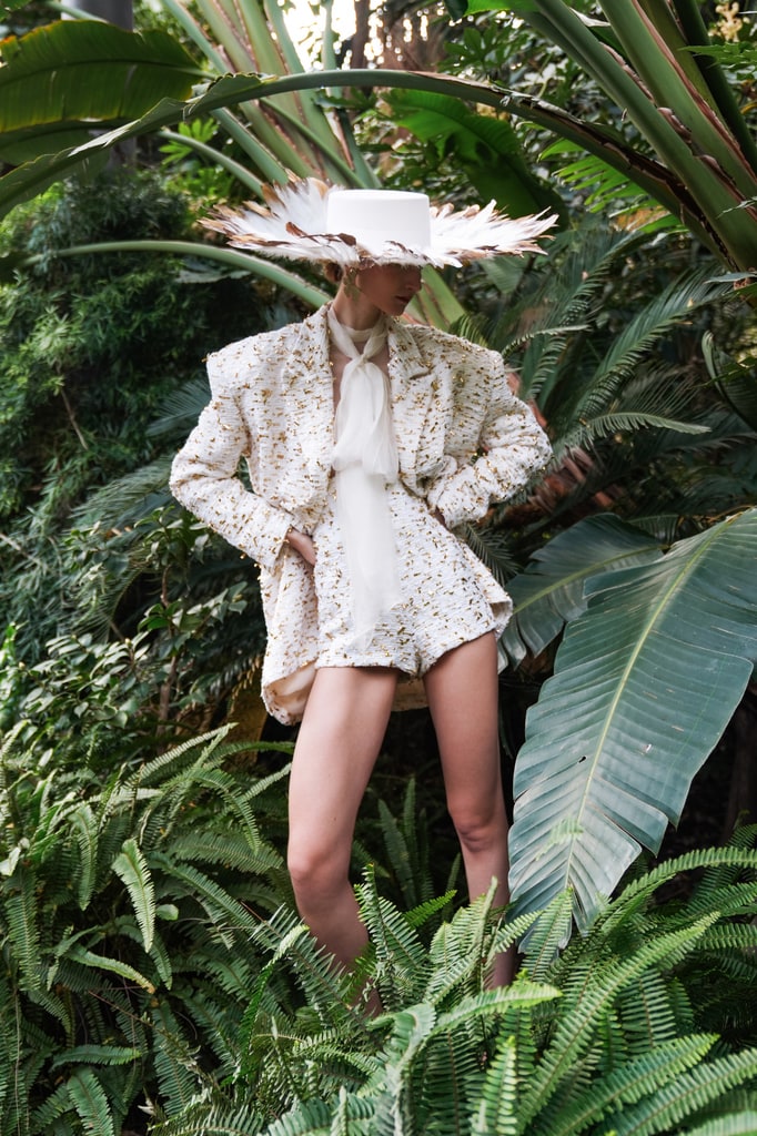 Mono corto de novia de Mariano Moreno