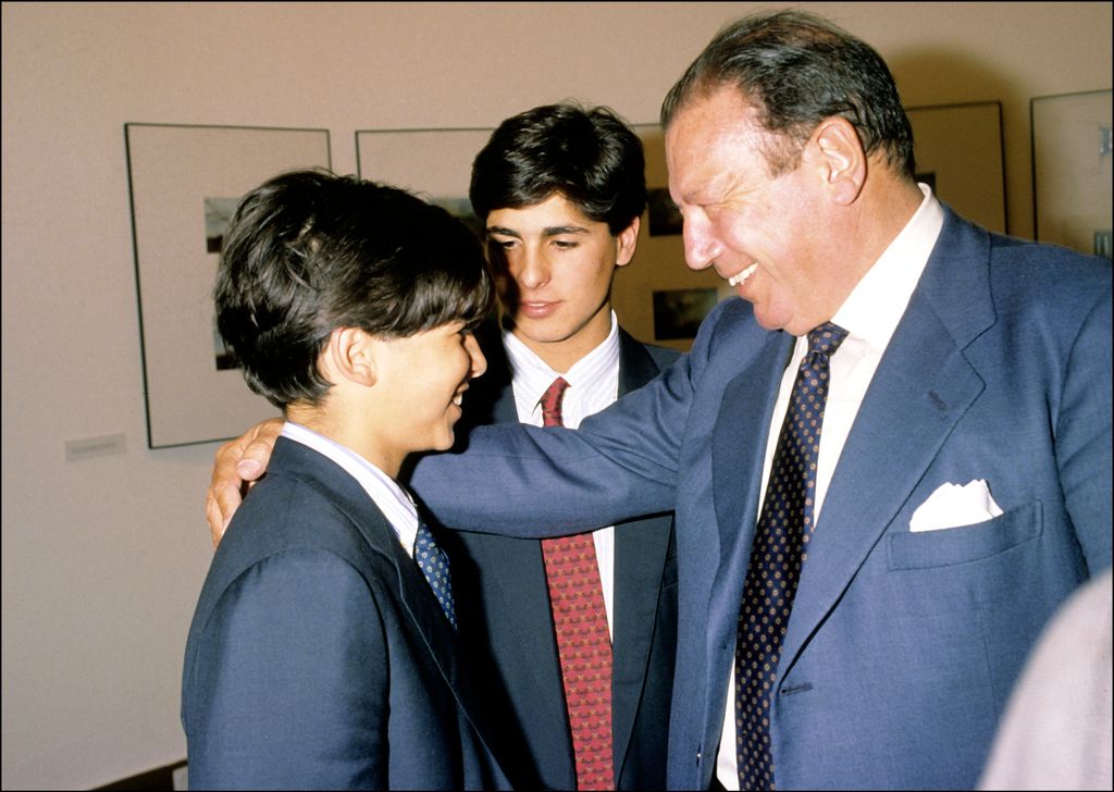 Antonio Ordoñez con sus nietos, Cayetano y Francisco Rivera