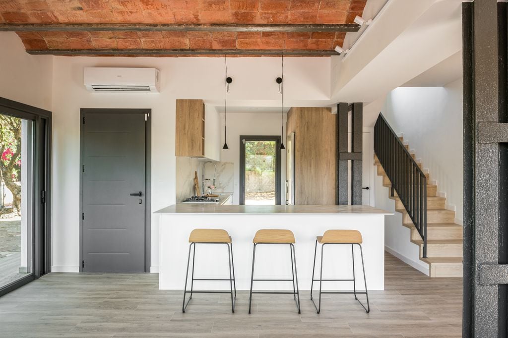 Barra para comer en la cocina