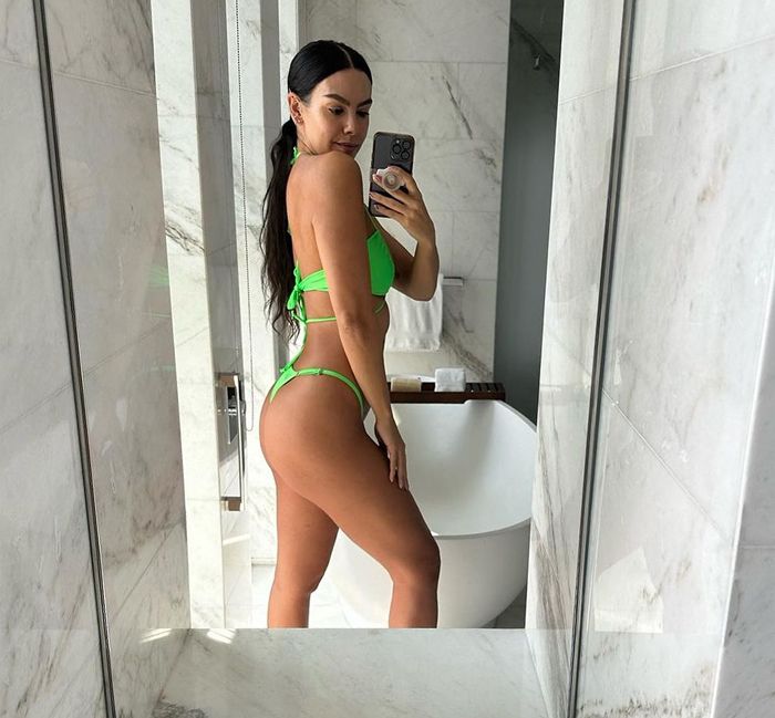 Cristina Pedroche posa en bikini tras ser mamá