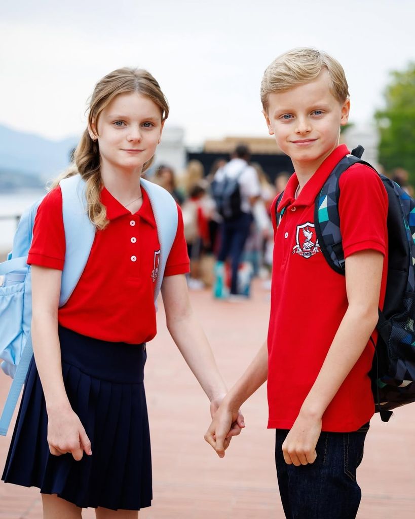 Jacques y Gabriella de Monaco en el primer día de clase del curso 2025-2026